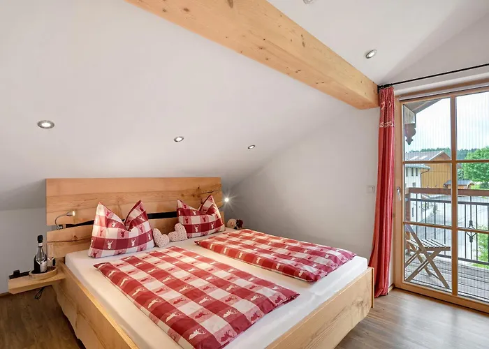 Neubau - Waldblick Apartment Hoslwang